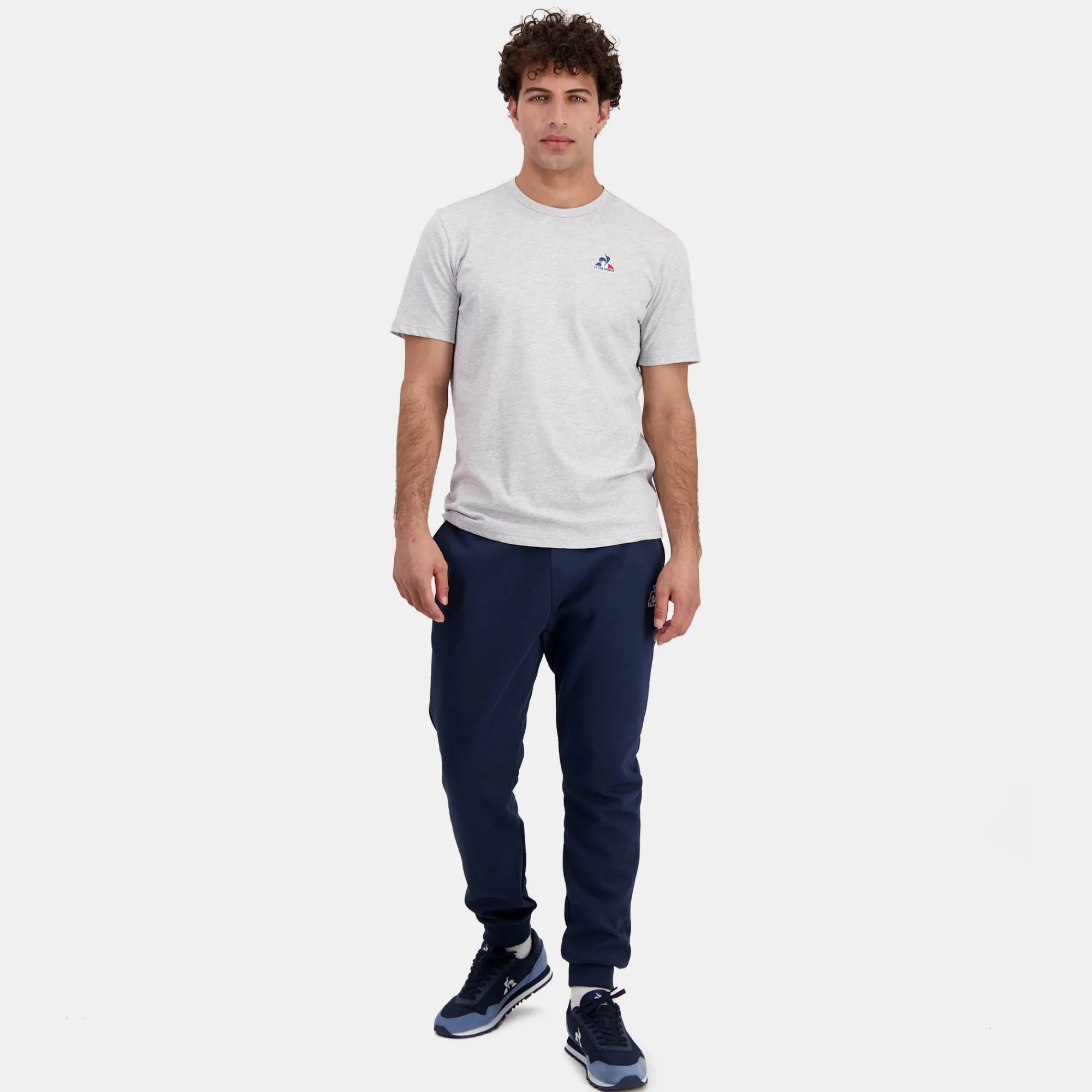 Sale Essentiels Pantalon Regular bleu marine Homme Homme Pantalons Et Joggings